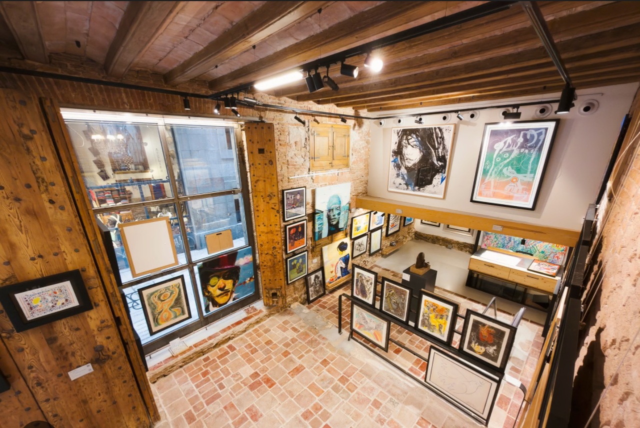 Barcelona Shibori Workshop & El Born Art Gallery Experience