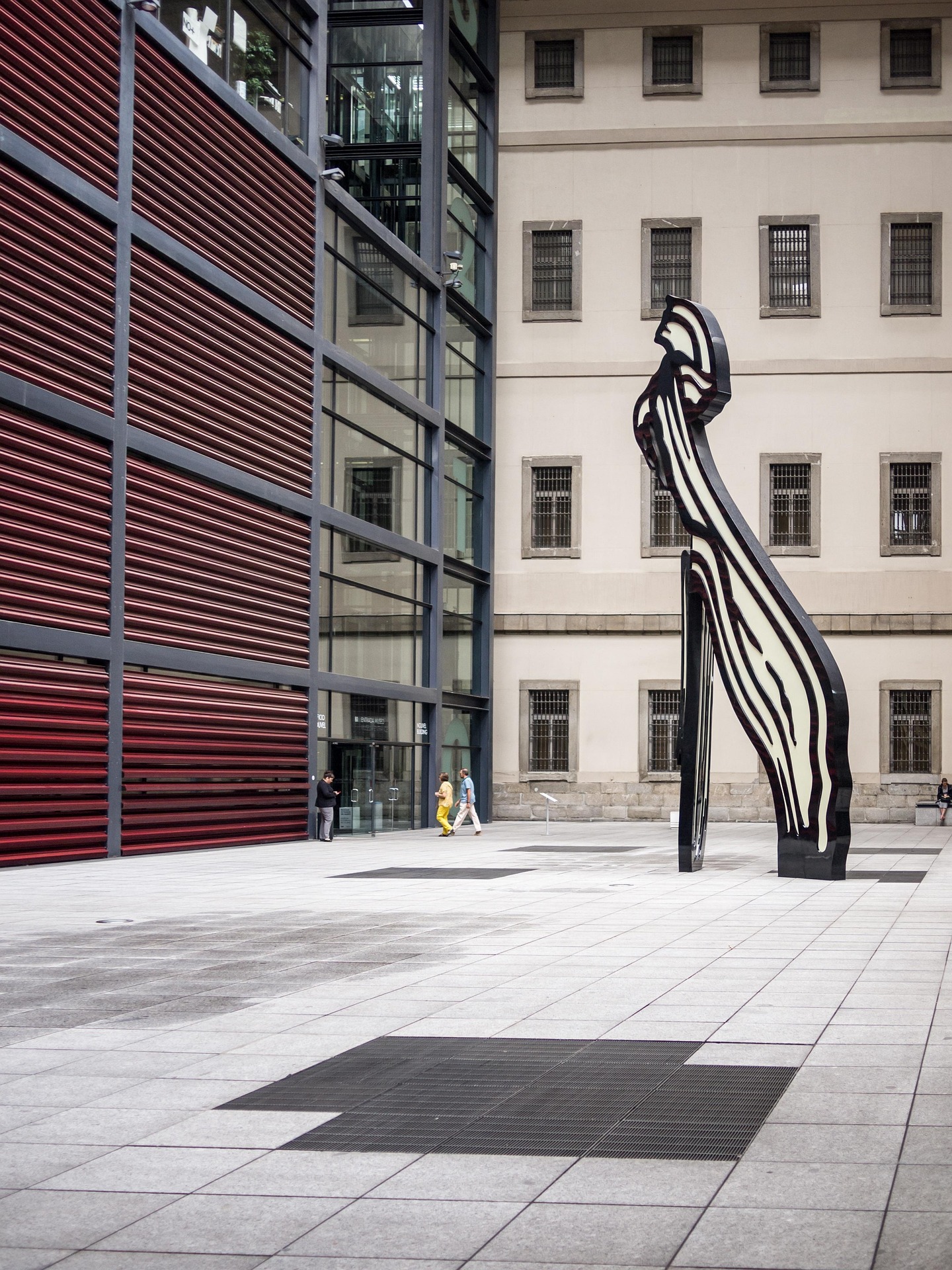 Madrid: Reina Sofia Museum Small-Group Guided Tour