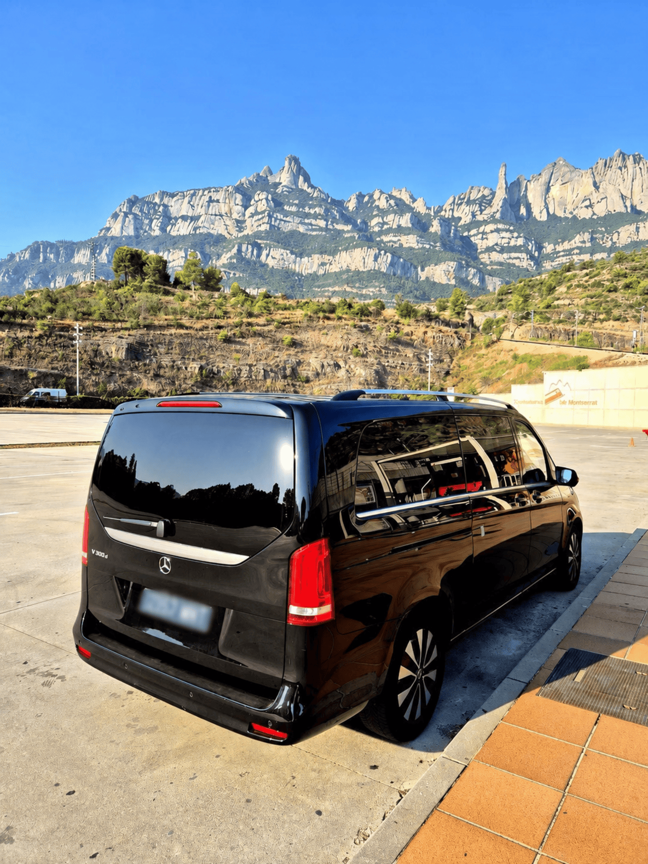 Premium Montserrat Half-Day Tour from Barcelona