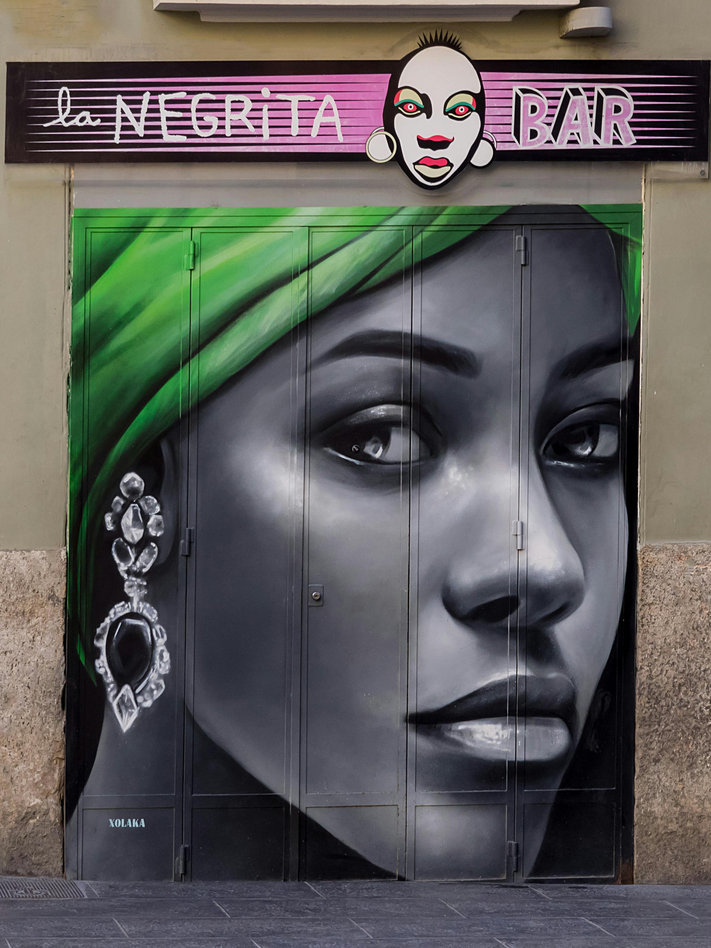 Valencia: Small Group Street Art Experience