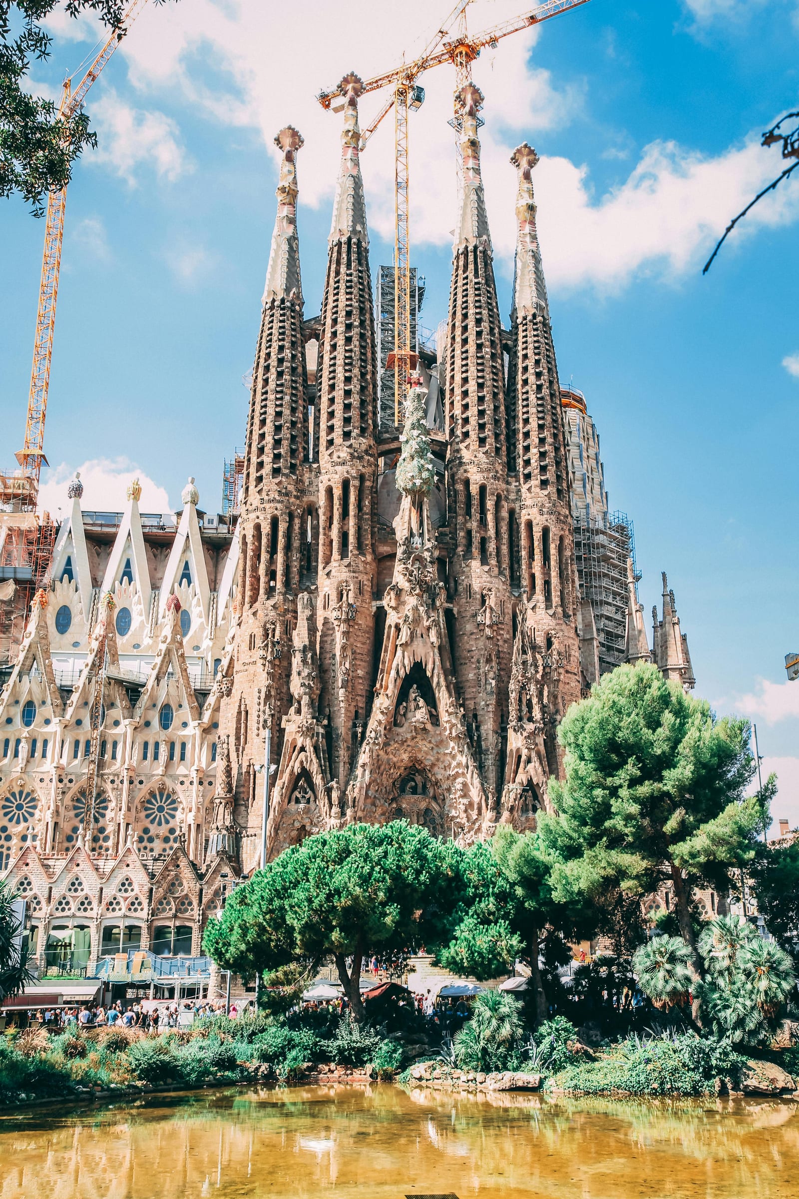 Barcellona: la Sagrada Familia, il Modernismo e il Quartiere Gotico